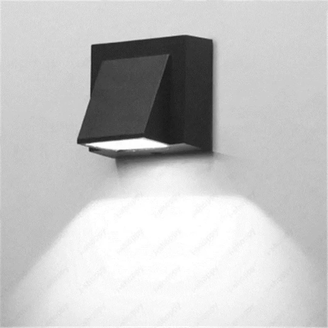 Alfrescobeam Outdoor Wall Lamp