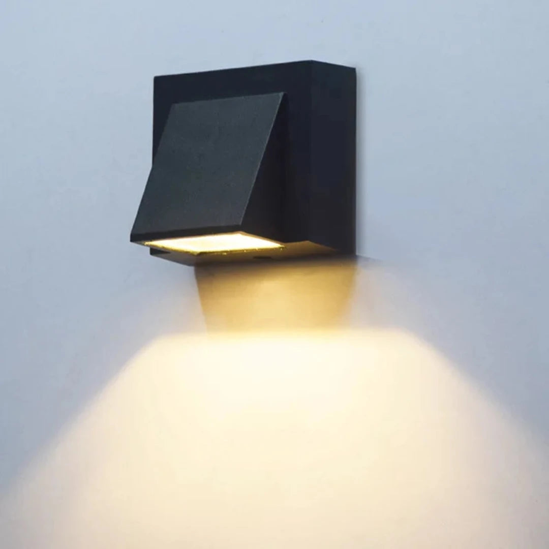 Alfrescobeam Outdoor Wall Lamp